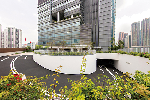 The new Yau Ma Tei Divisional Police Station includes several designated green areas.