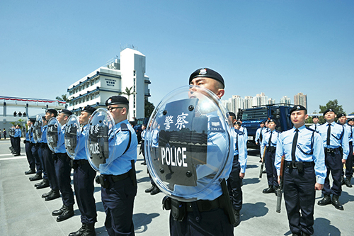 警察机动部队人员定期接受有关公共秩序警政的训练。