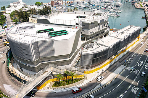 Photovoltaic panels are installed on top of the Police Officers' Club and two residential blocks at the Fan Garden to generate electricity.